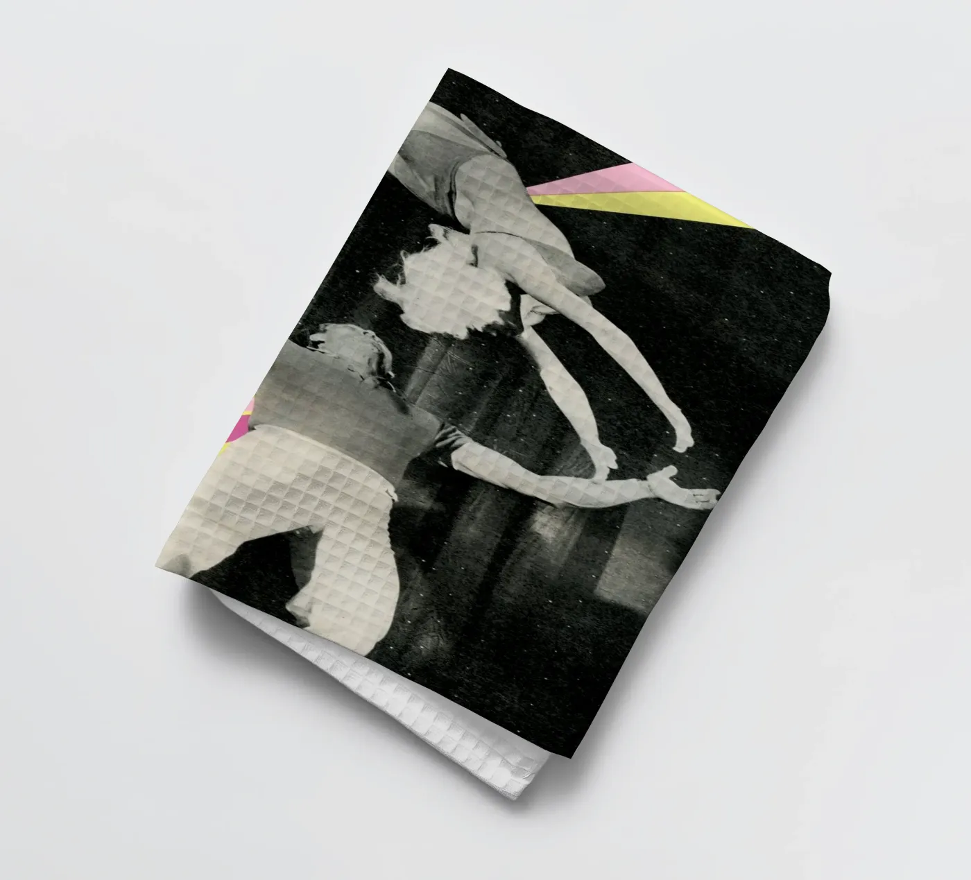 Dynamos Geschirrtuch von Cassia Beck Collage