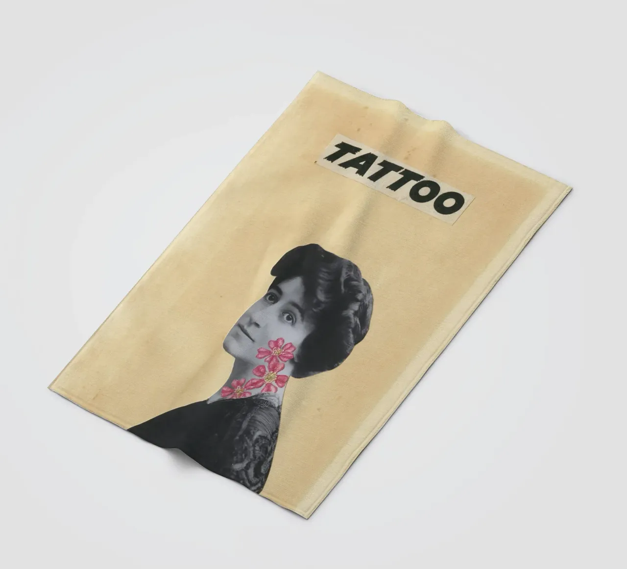 Tatuaggio coperta in pile da Cassia Beck Collage
