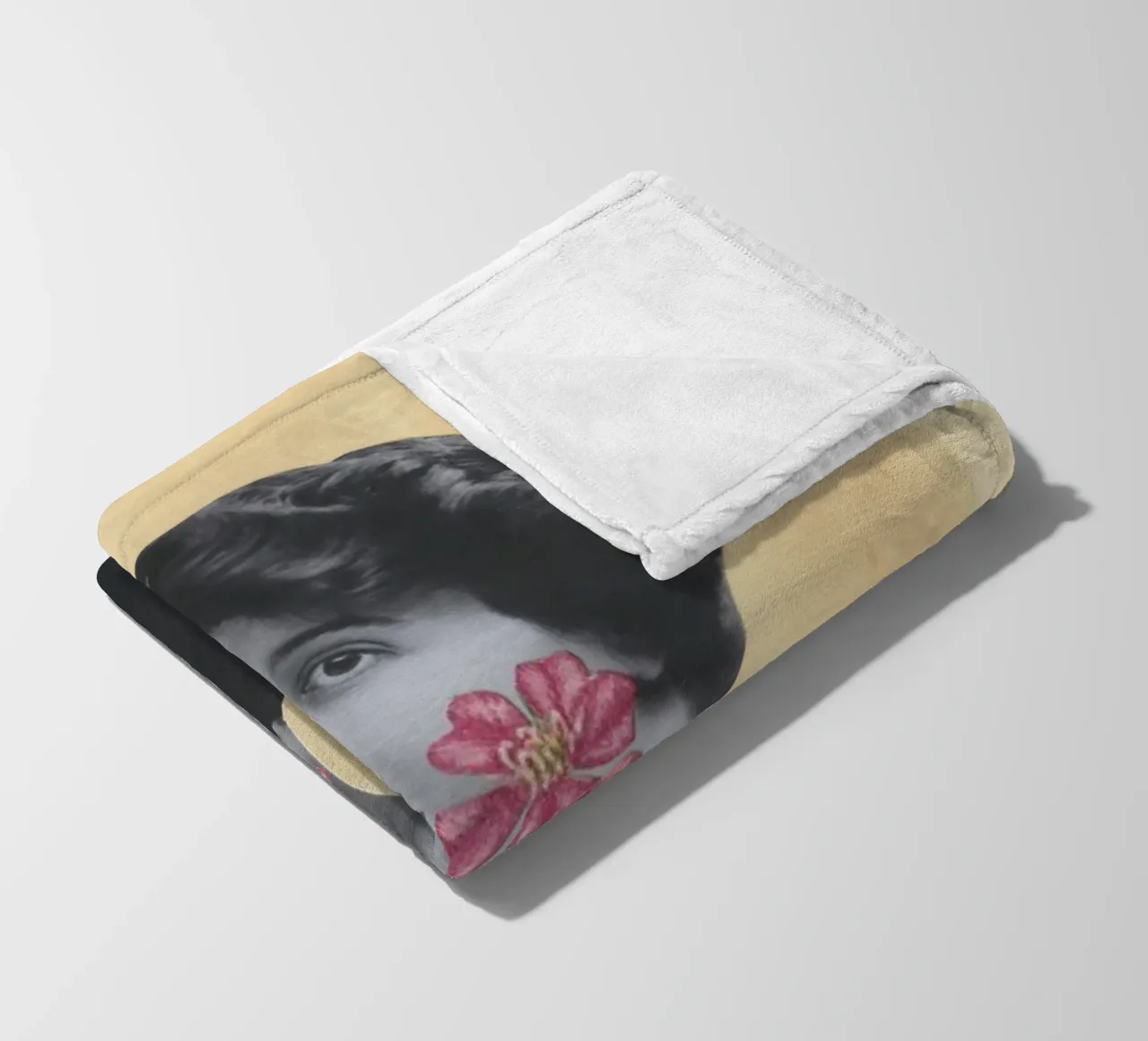 Tatuaggio coperta in pile da Cassia Beck Collage