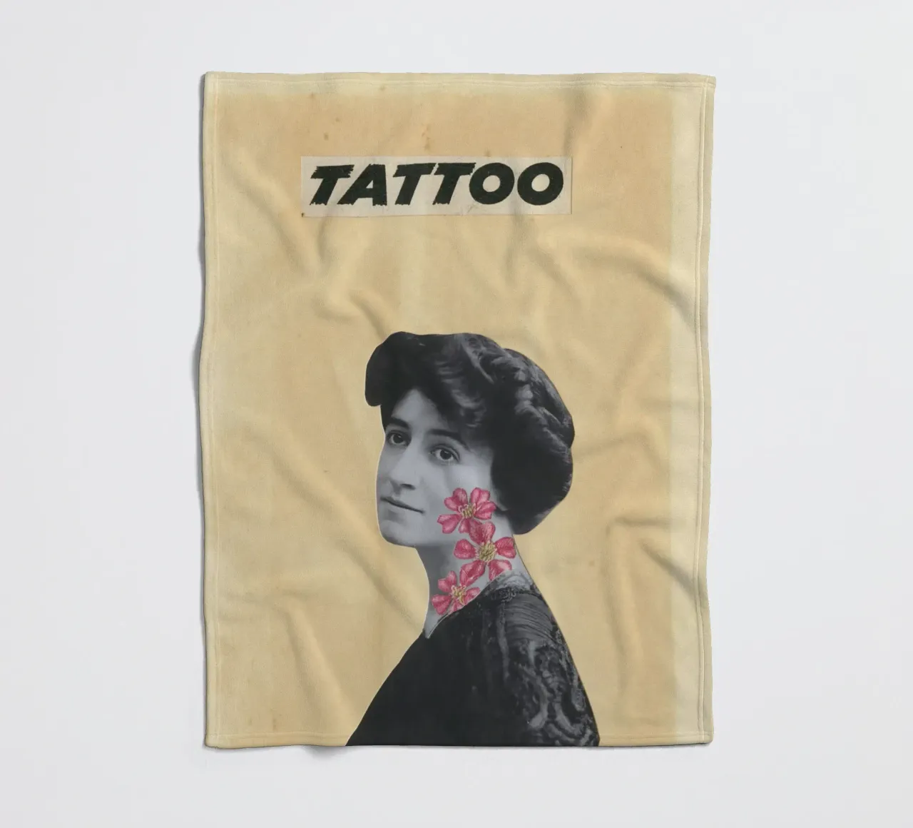 Tatuaggio coperta in pile da Cassia Beck Collage