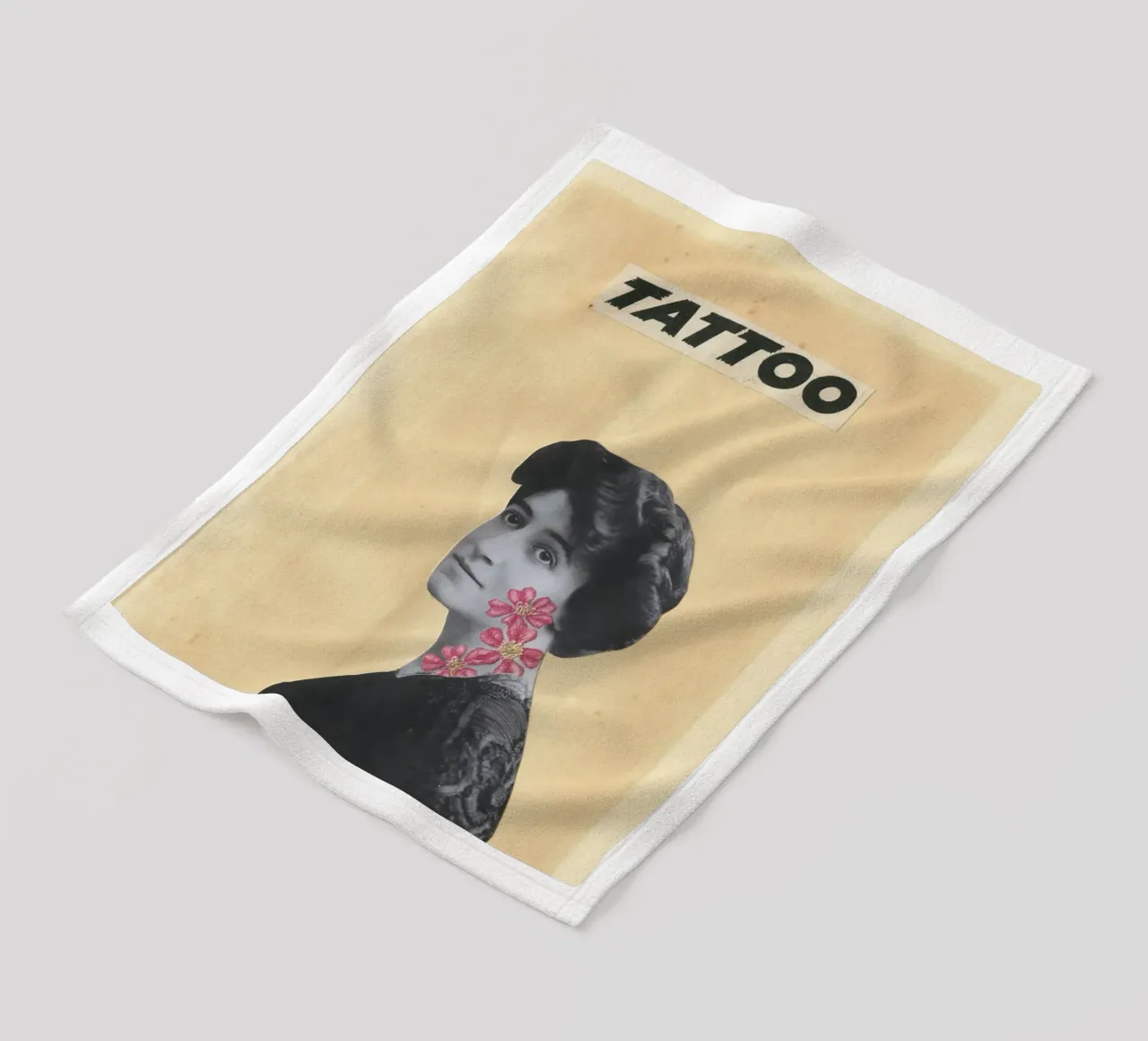 Tatuaggio coperta in pile da Cassia Beck Collage