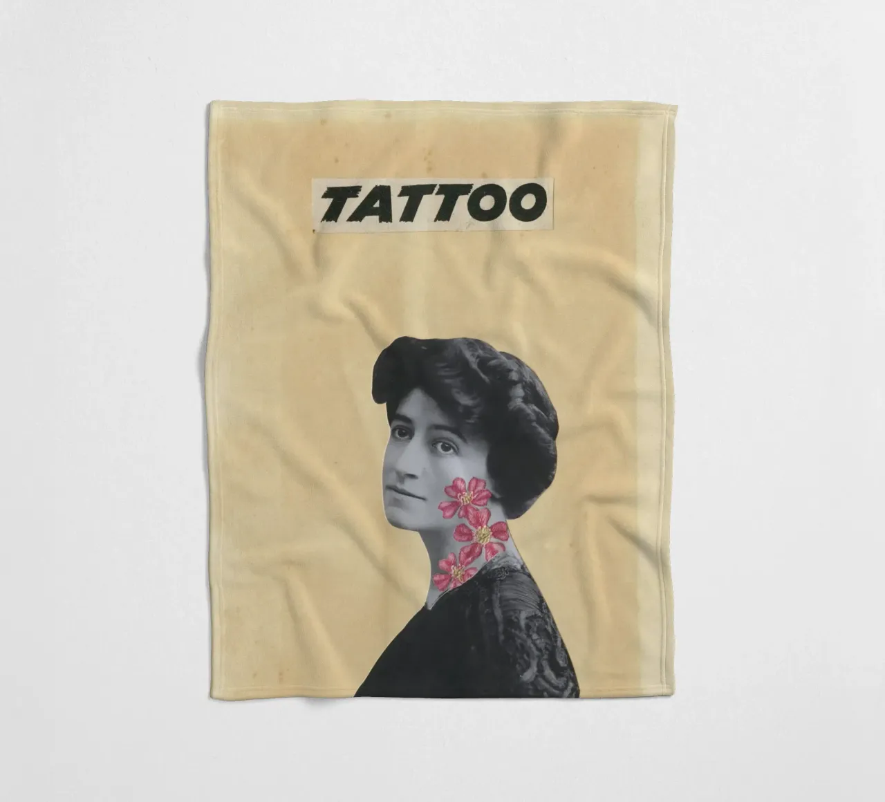 Tatuaggio coperta in pile da Cassia Beck Collage
