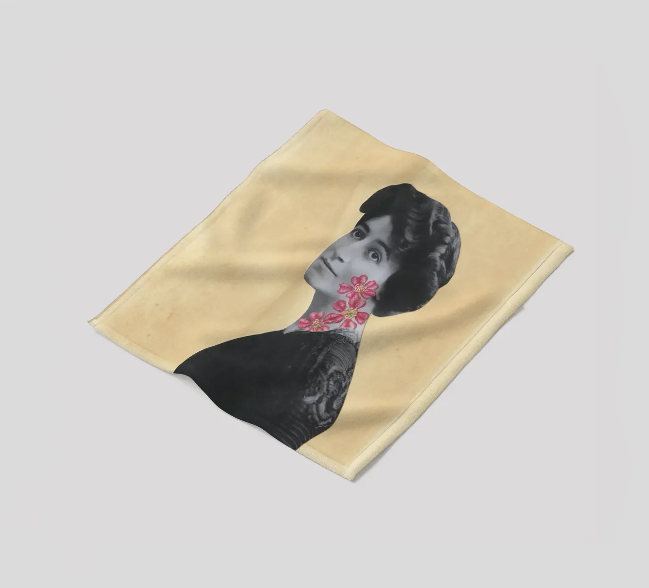 Tatuaggio coperta in pile da Cassia Beck Collage