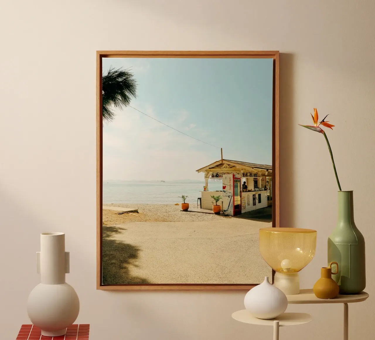 Kiosk canvas with Floater frame by Kudamm & Alpen