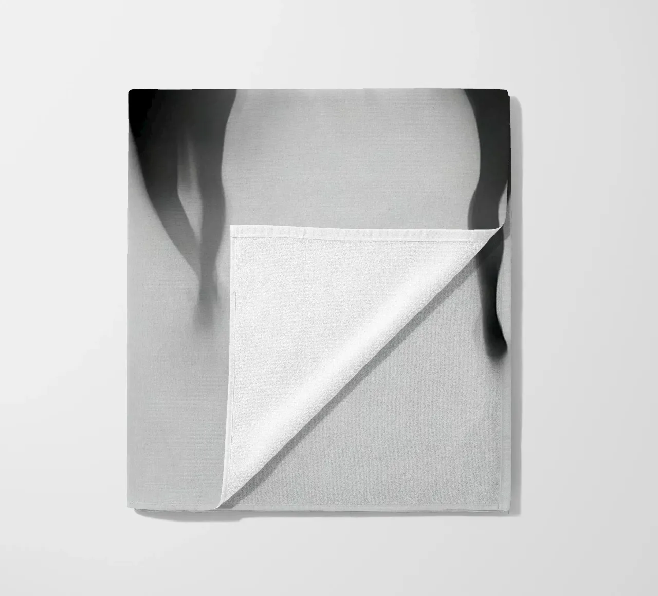 Spectres urbains – Berlin beach towel by Le Flou