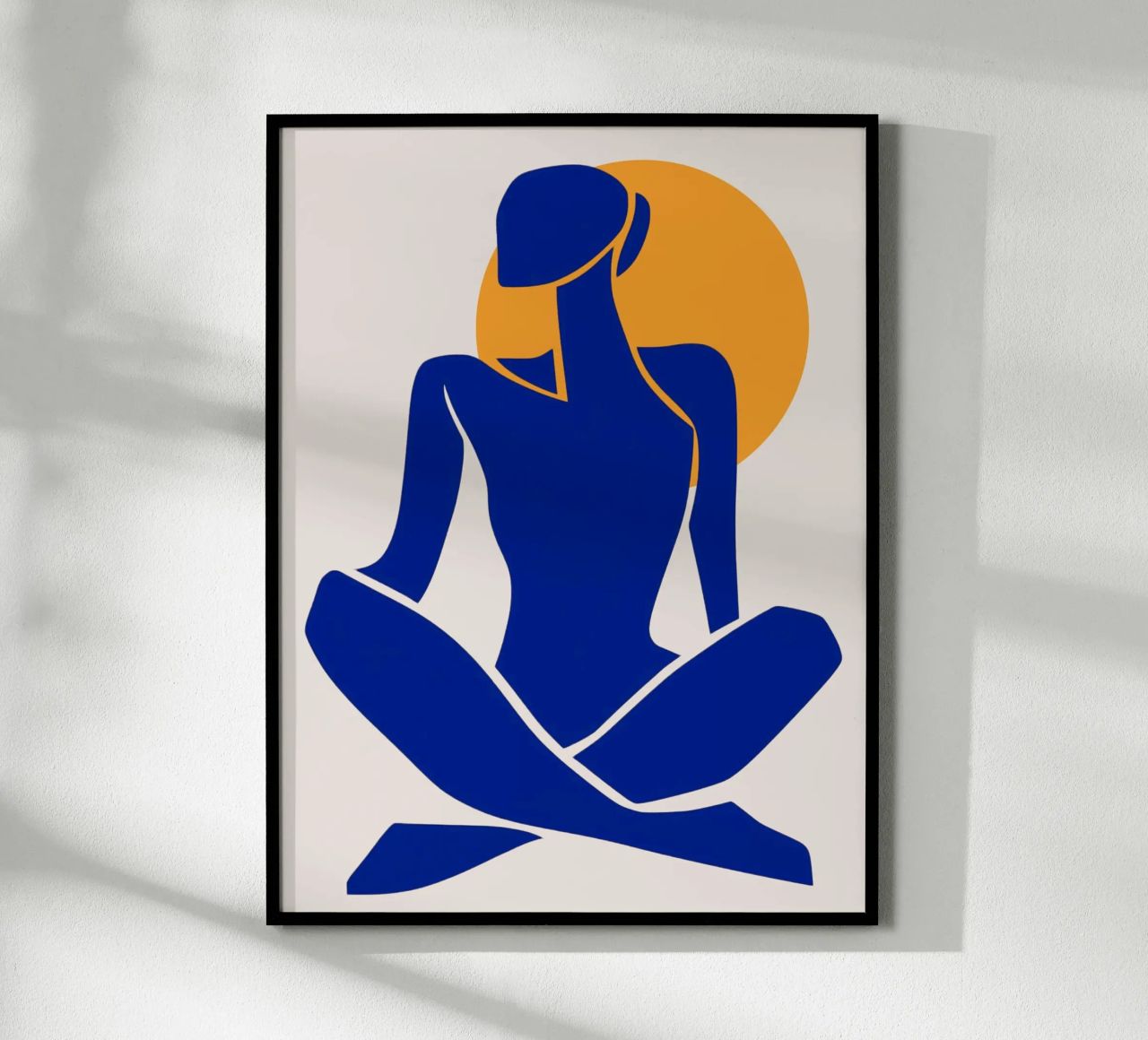 Blaue Silhouette mit orangefarbener Sonne Poster von DWA