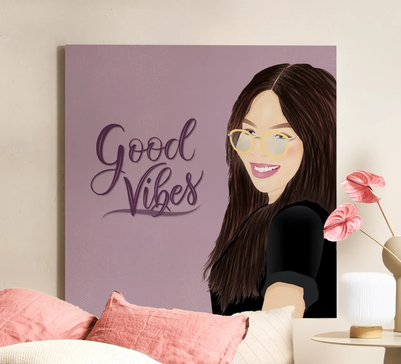 Good Vibes. Junge Frau lächelt. Hand Lettering Leinwand mit Schattenfugenrahmen von CalliLetters