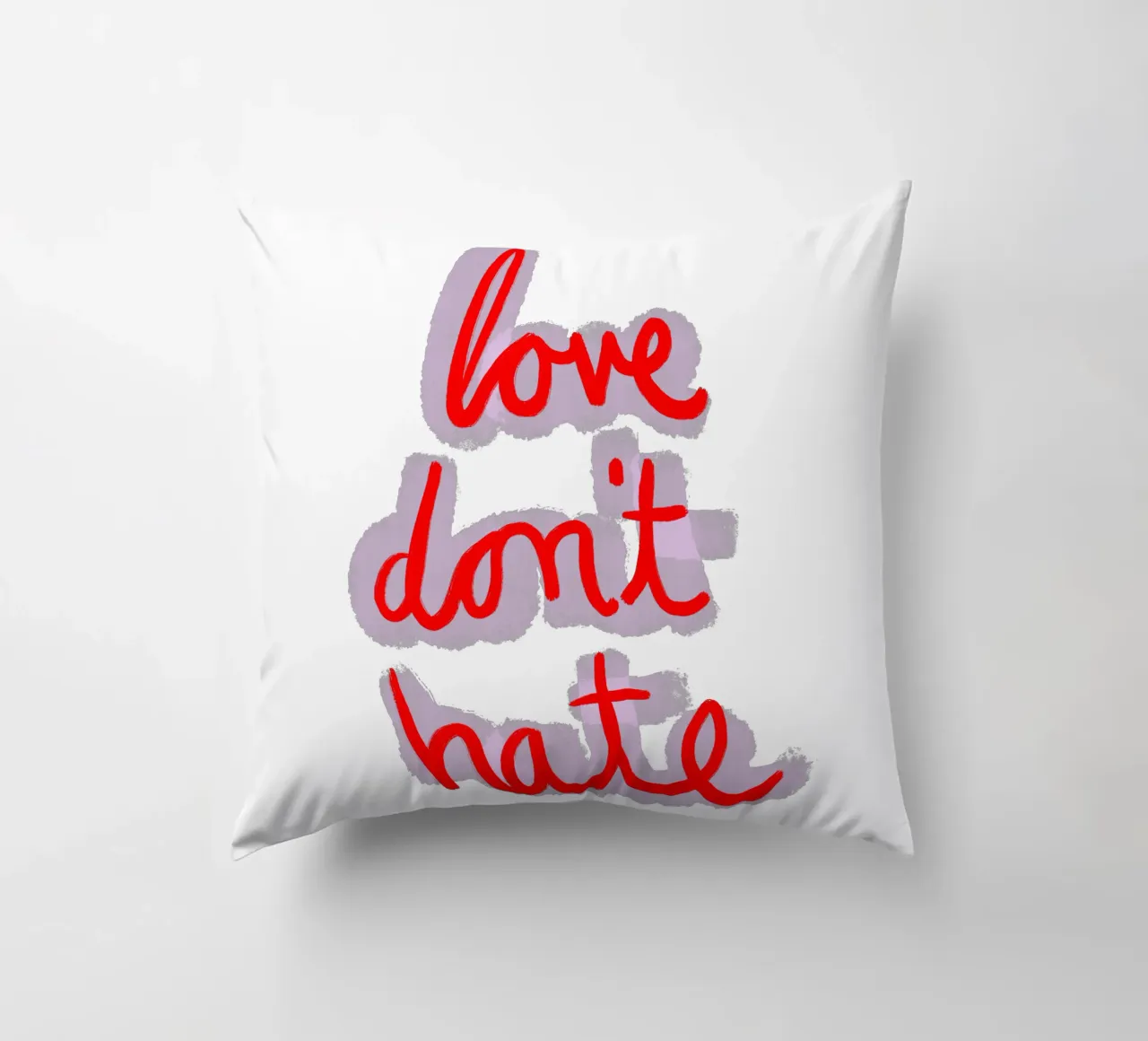 love don't hate cuscino da Poster Print Studio