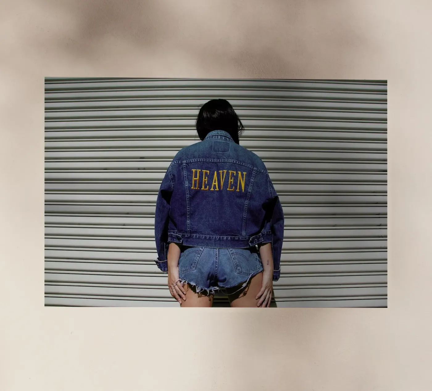 Heaven pellicola backlit da Aysha Banos