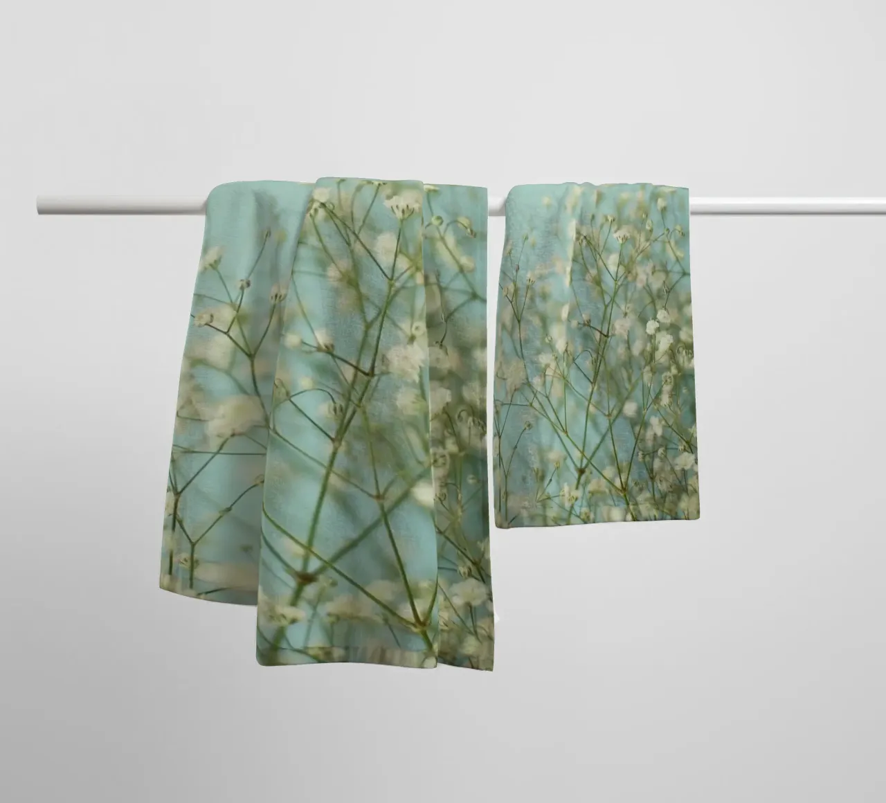 Baby Blue serviette de bain de Cassia Beck Photography