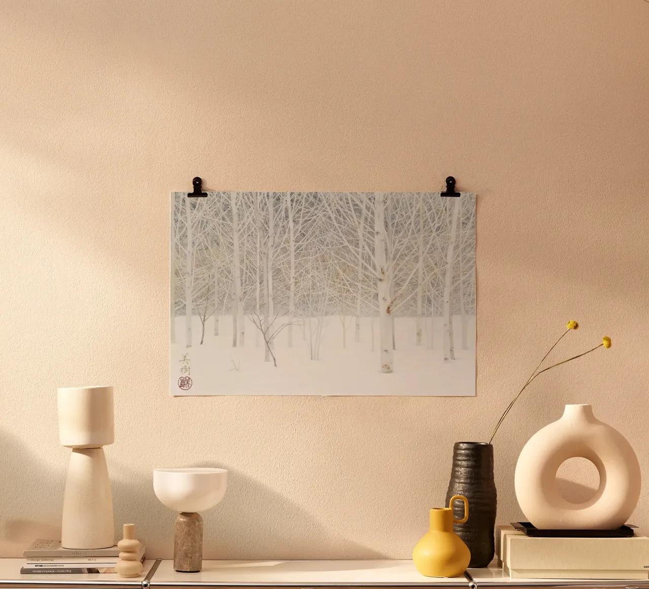 Stagione bianca poster con telaio in alluminio da Noji-Mikiko