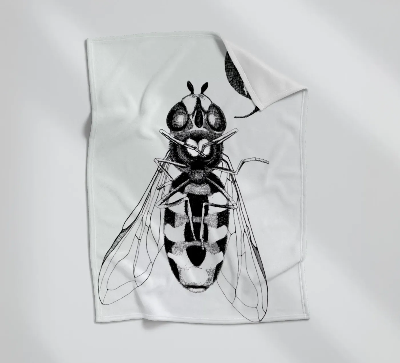 Annoying Bee Fleecedecke von Anna Fietta