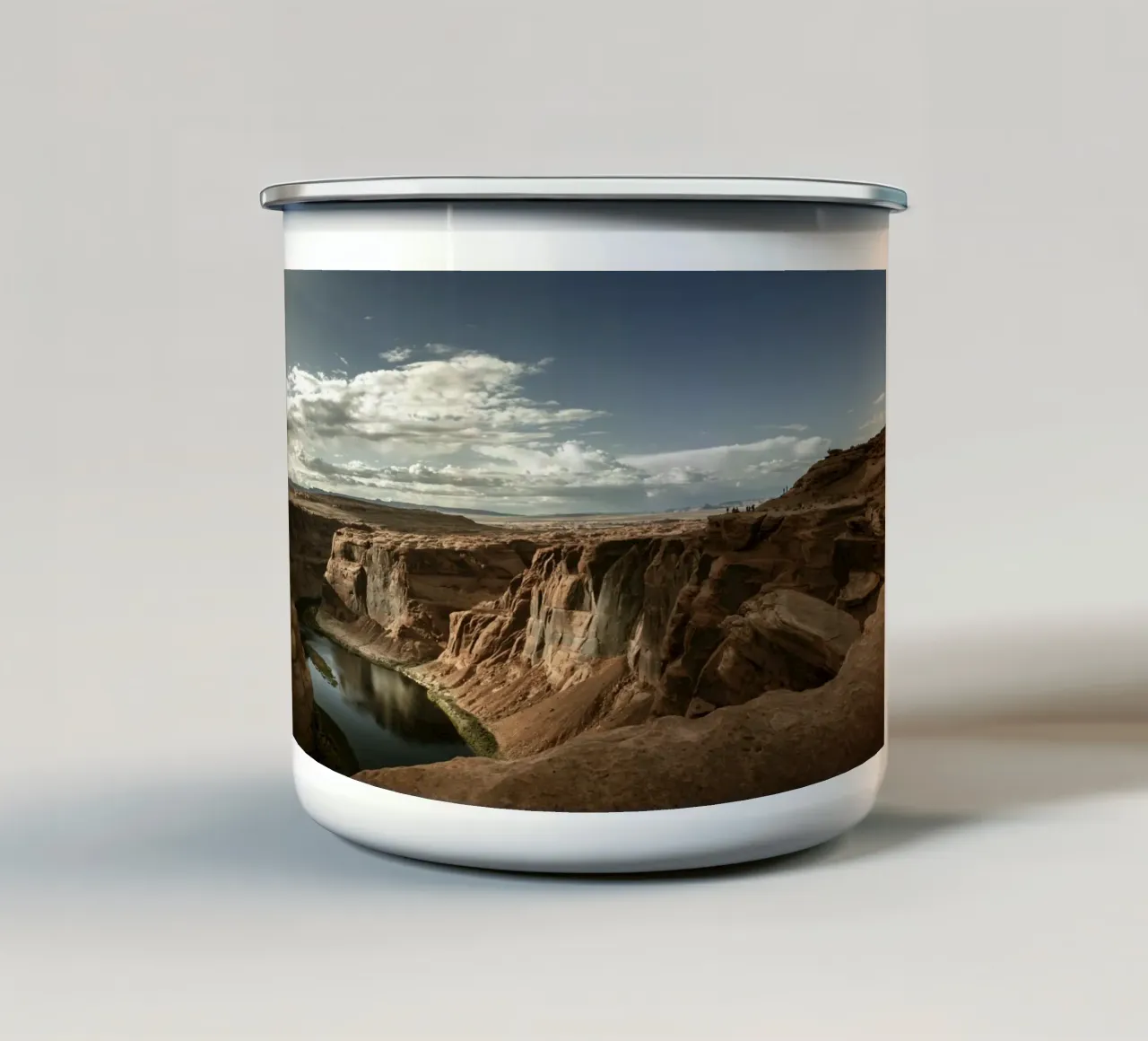Curva a ferro di cavallo 1 tazza in smalto da Barbara Buderath Fotodesign