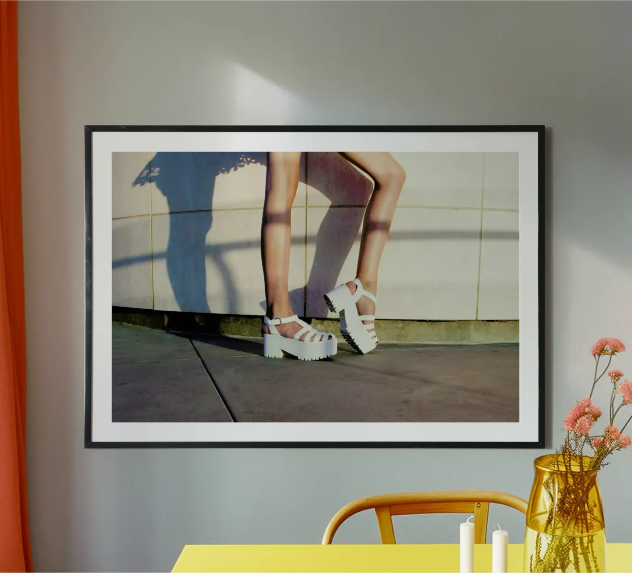 Shadow Shoes poster con telaio in legno da Aysha Banos