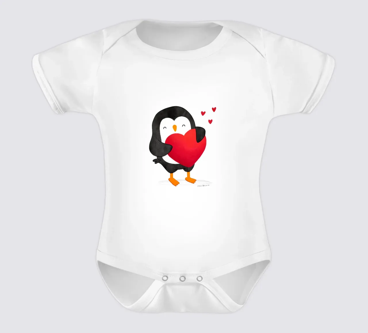 Pinguino felice con un grande cuore rosso body neonato maniche corte da julianamotzko