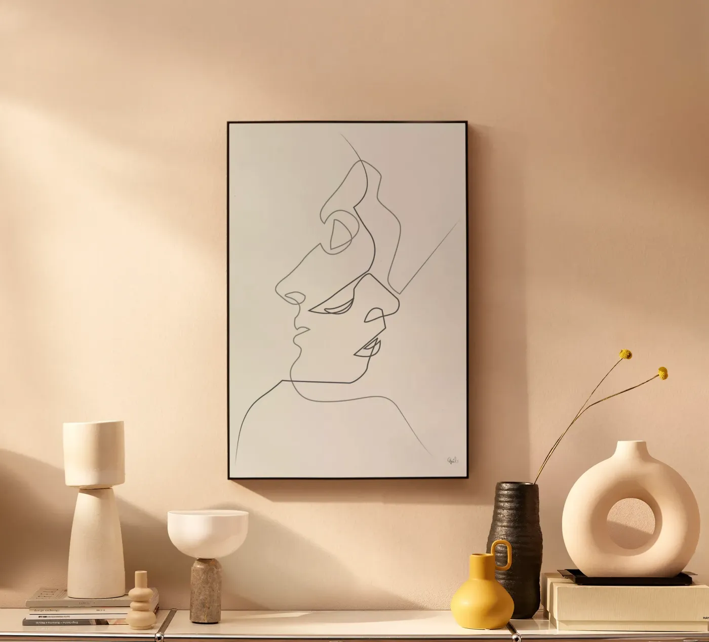 Close on White acrylic glass by Quibe