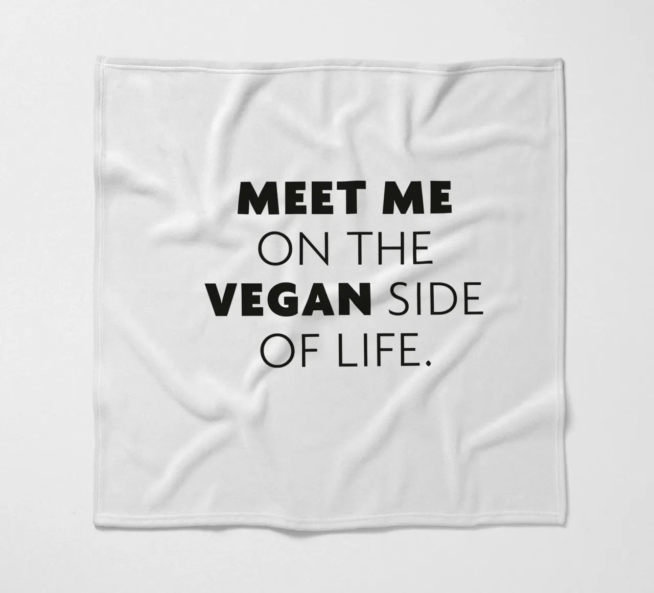 Meet me on the vegan side of life coperta in pile da Constanze Art Direction