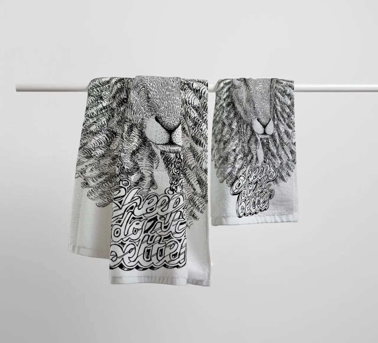 Sheeps Do It Better asciugamano da bagno da Anna Fietta