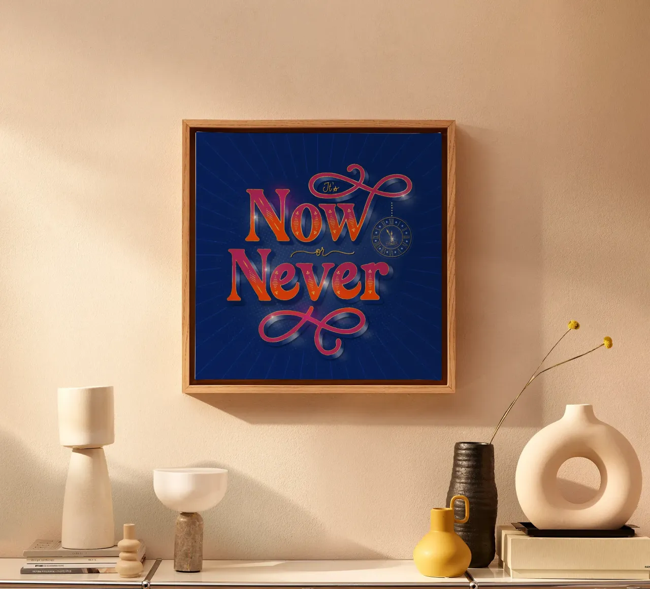 Nu of nooit. Handlettering. Motivatiespruch. Typo Fans canvas met Baklijst van CalliLetters
