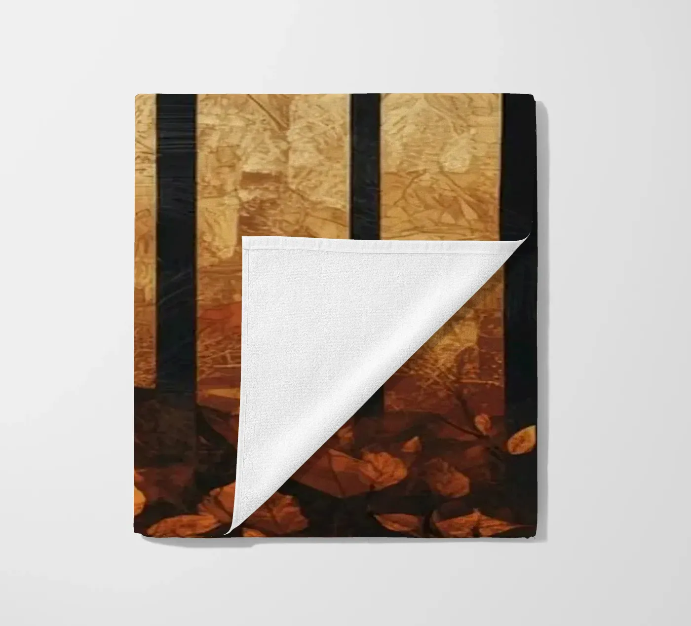 Trees Strandtuch von Art Unleashed