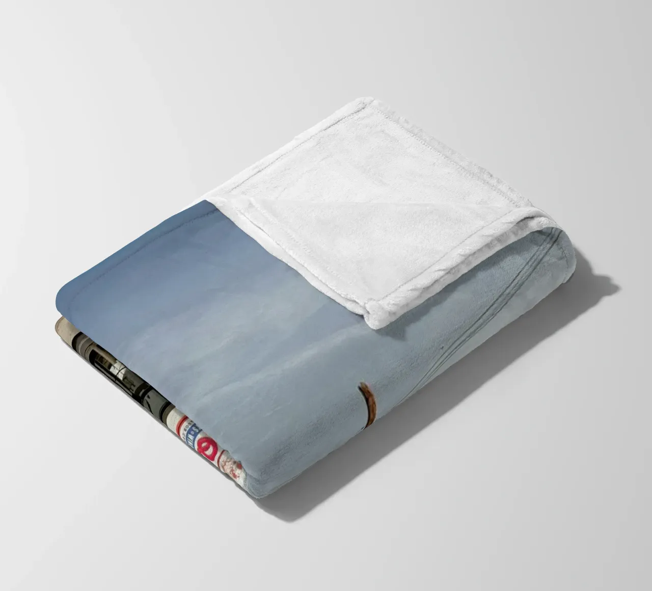 Liquor Store NoHo coperta in pile da Marc Gruninger