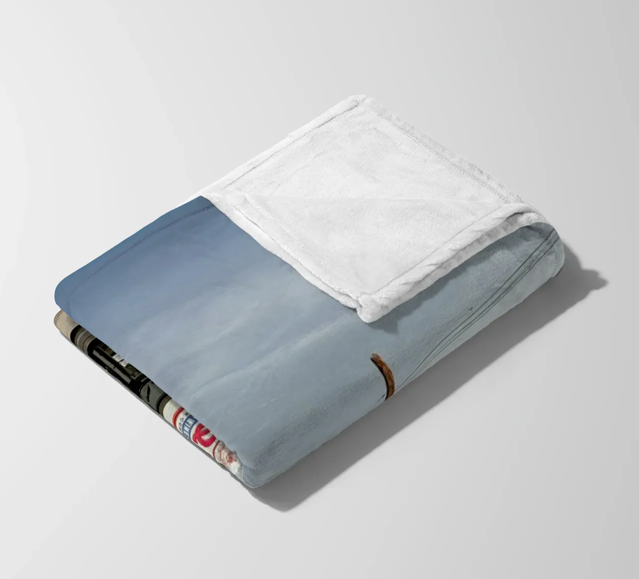 Liquor Store NoHo coperta in pile da Marc Gruninger