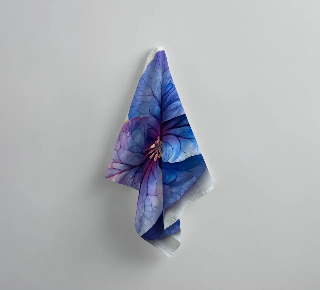 Fiore di eliotropio 3 asciugamano da bagno da Bold Blooms
