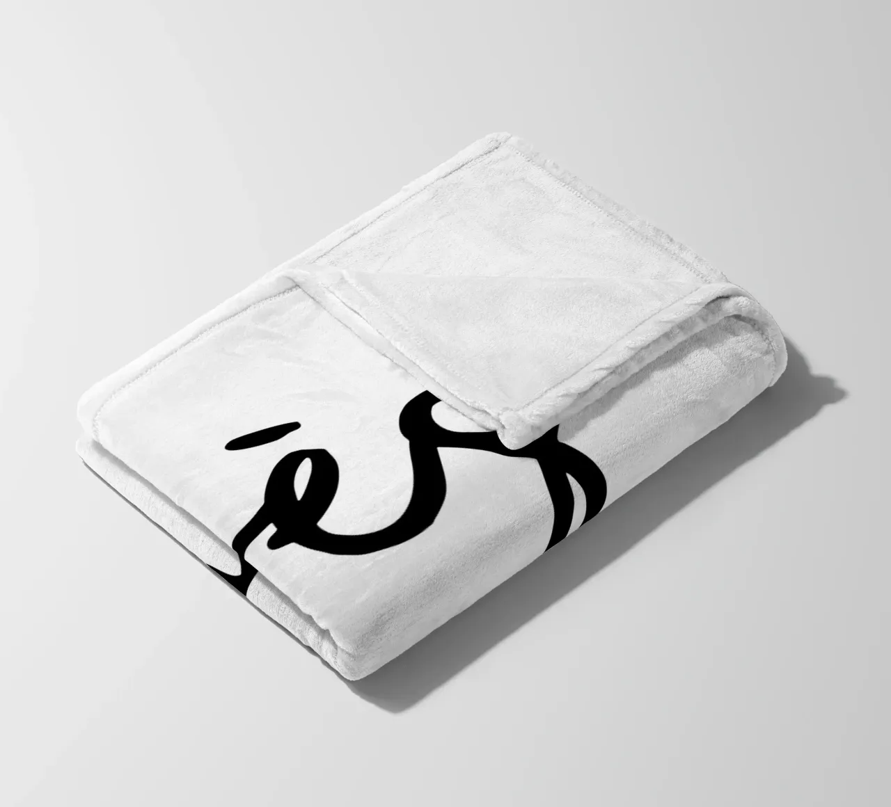 Design tipografico tres chic in bianco e nero coperta in pile da THE MOTIVATED TYPE