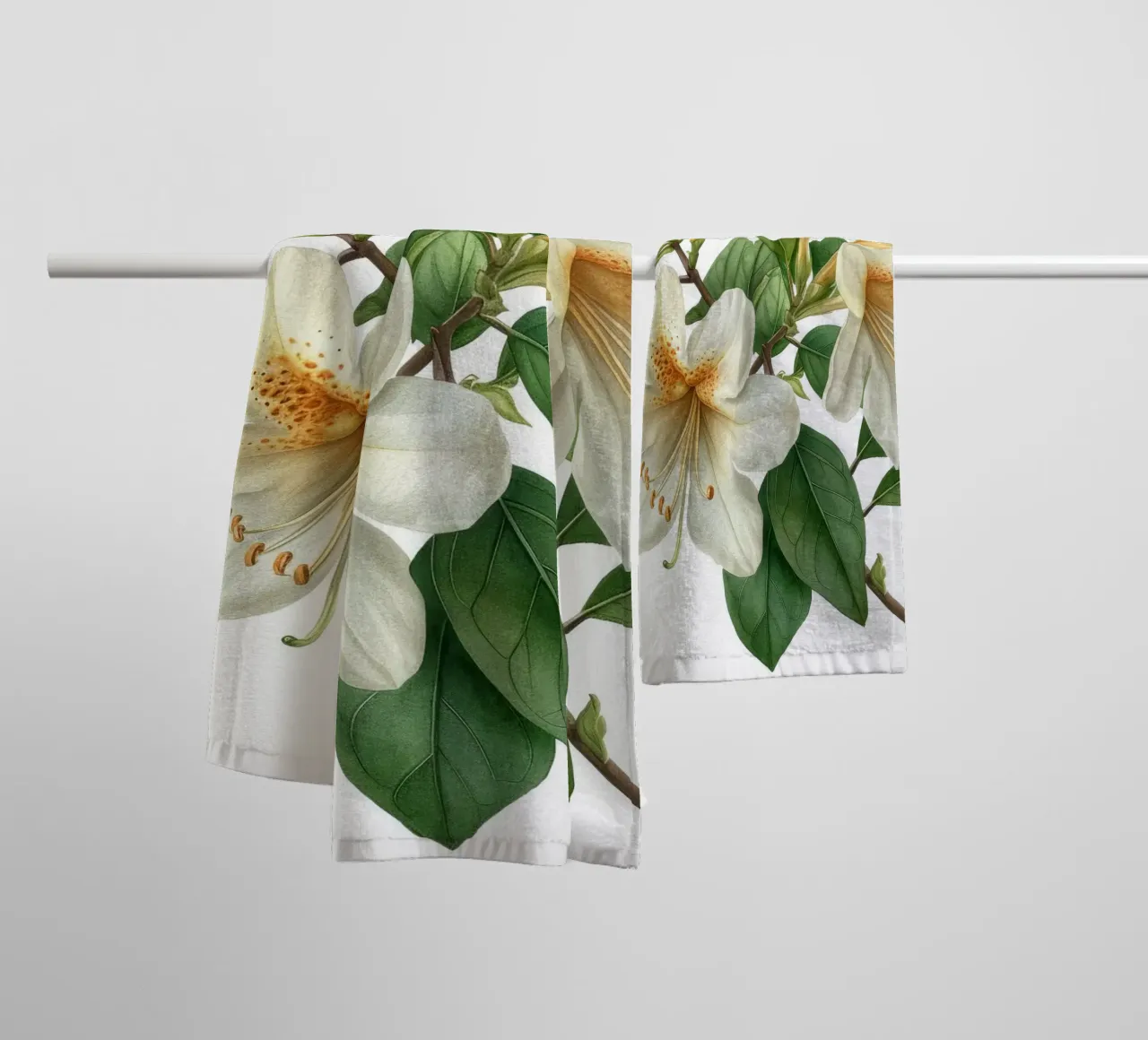 Fiore di caprifoglio 4 asciugamano da bagno da Bold Blooms