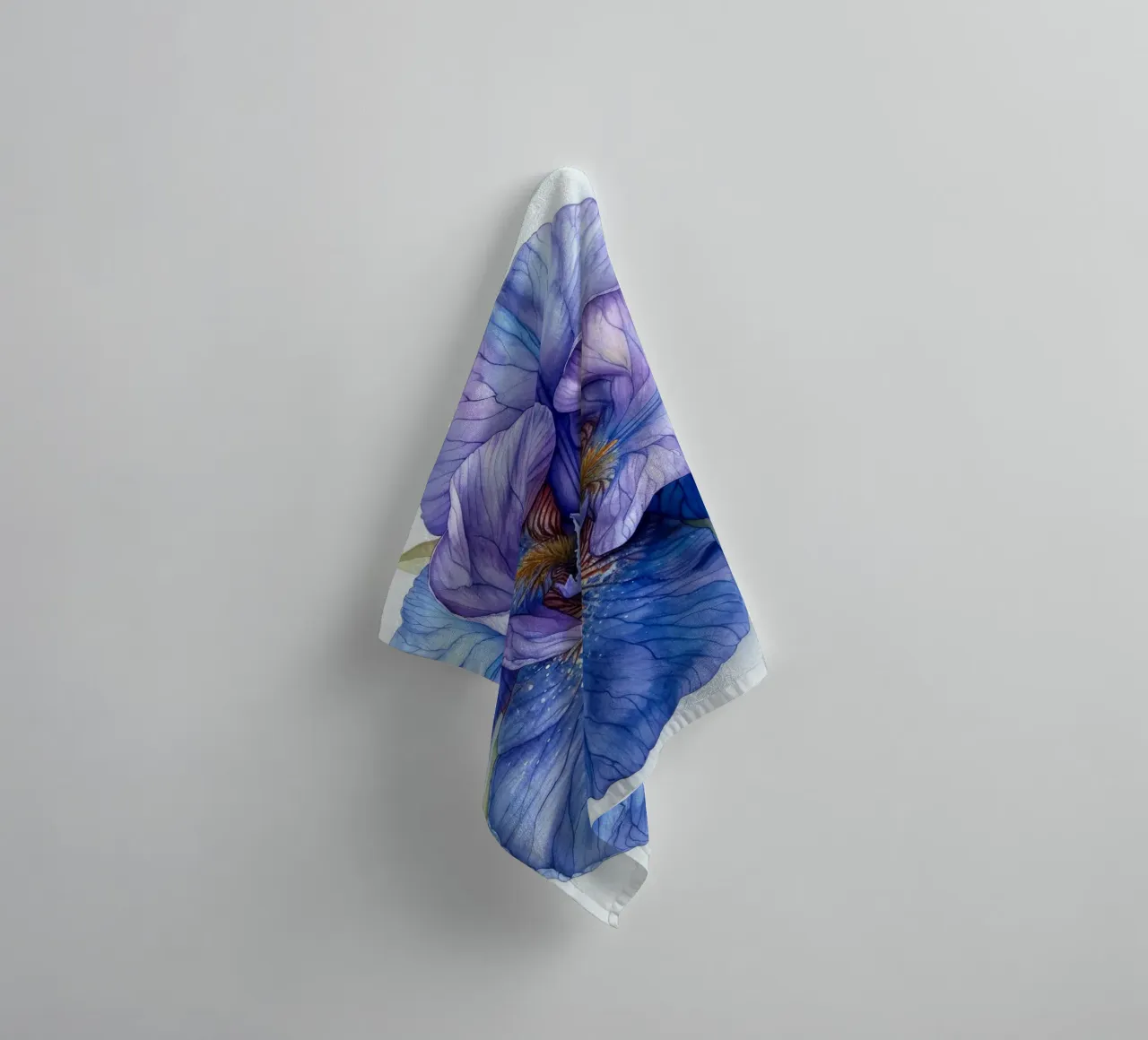 Fiore di iris 2 asciugamano da bagno da Bold Blooms