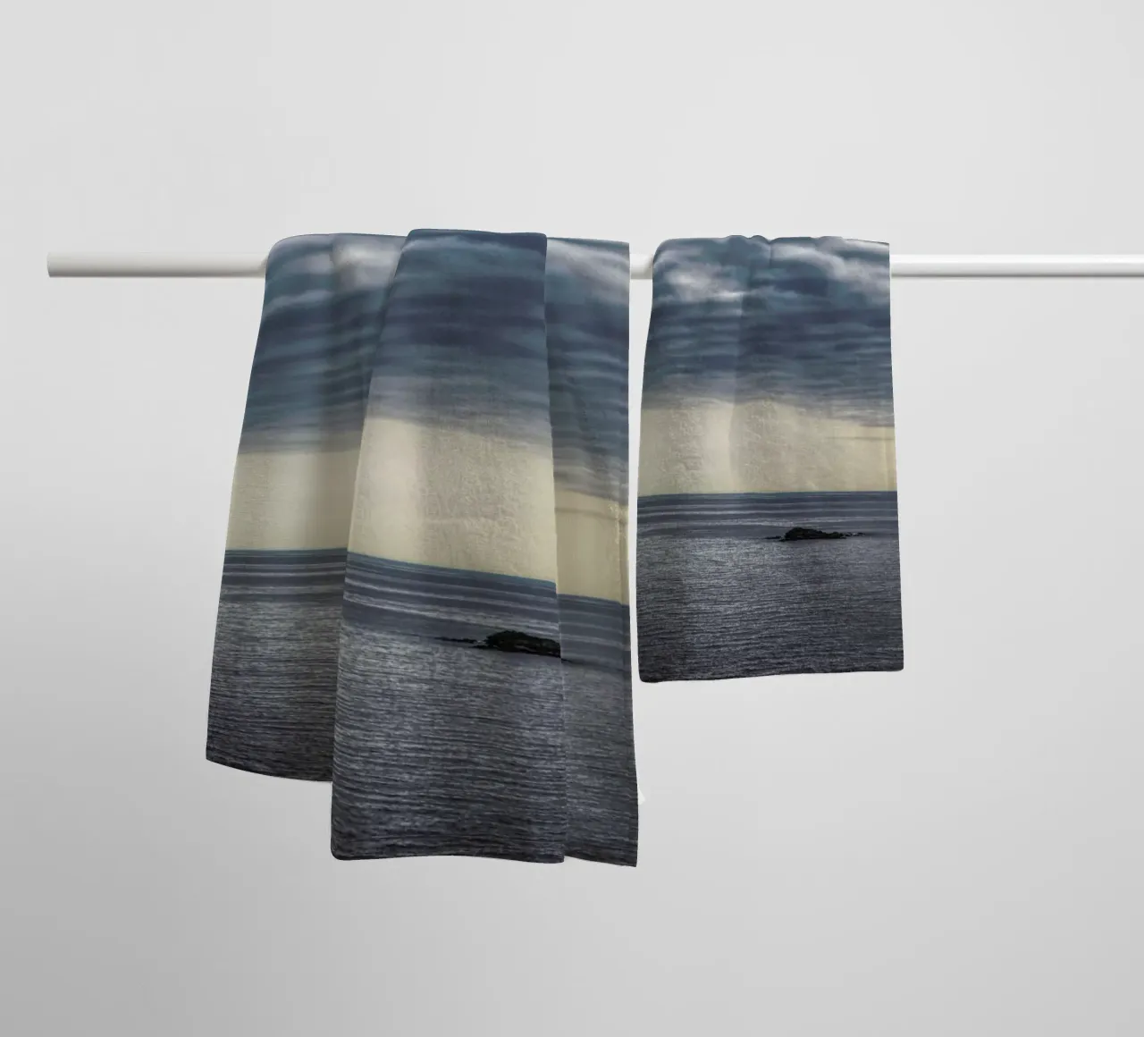 Let's Meet at the Horizon 1 asciugamano da bagno da Nur Mut