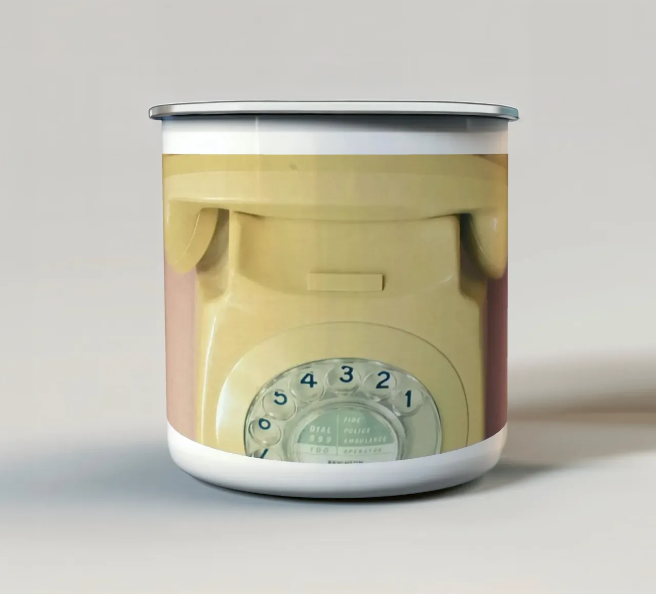 Hallo Emaille Tasse von Cassia Beck Photography