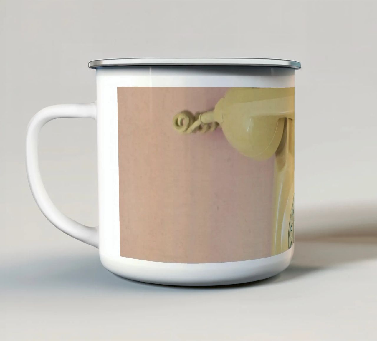 Ciao tazza in smalto da Cassia Beck Photography