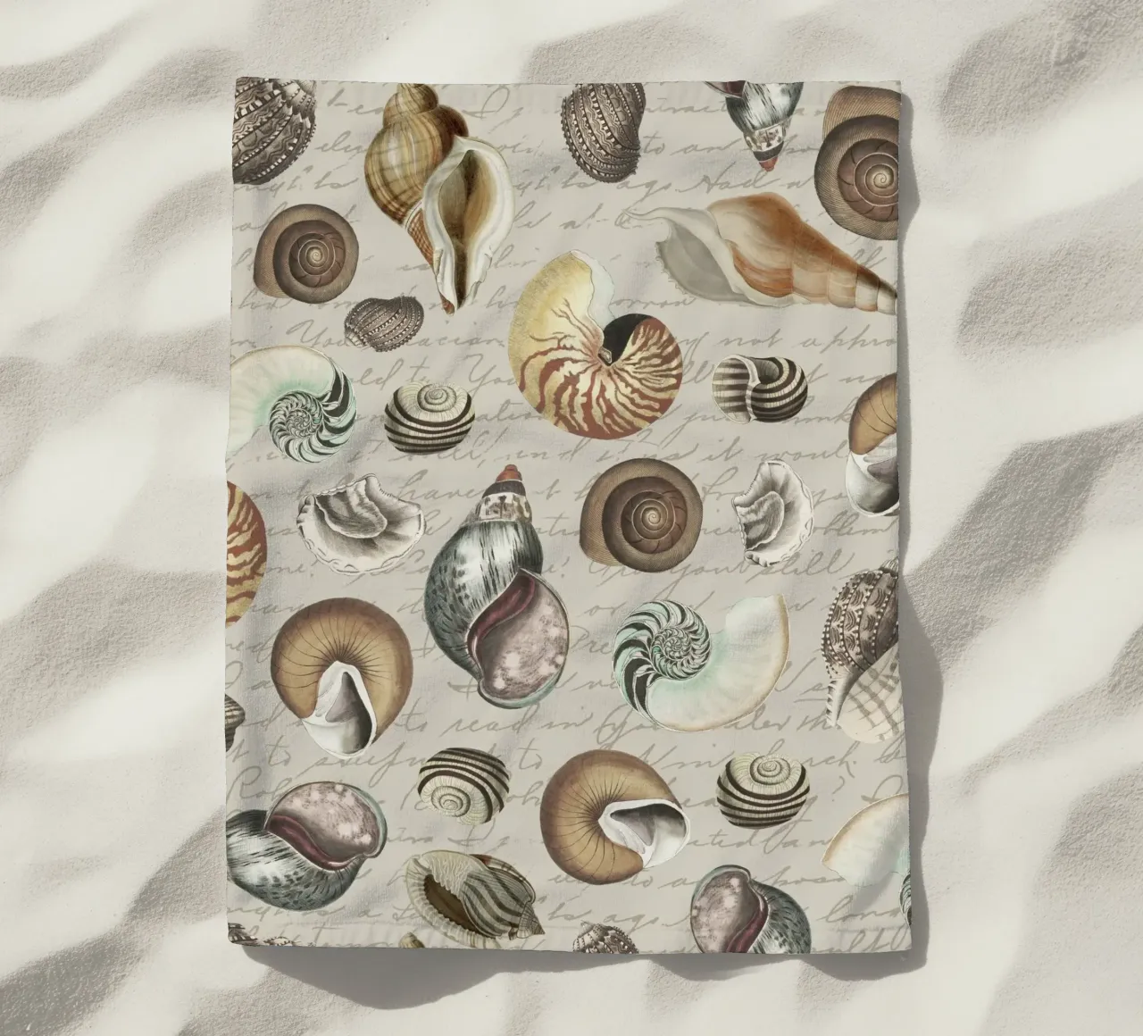Nostalgic Seashells Beige telo mare da Andrea Haase Vintage World