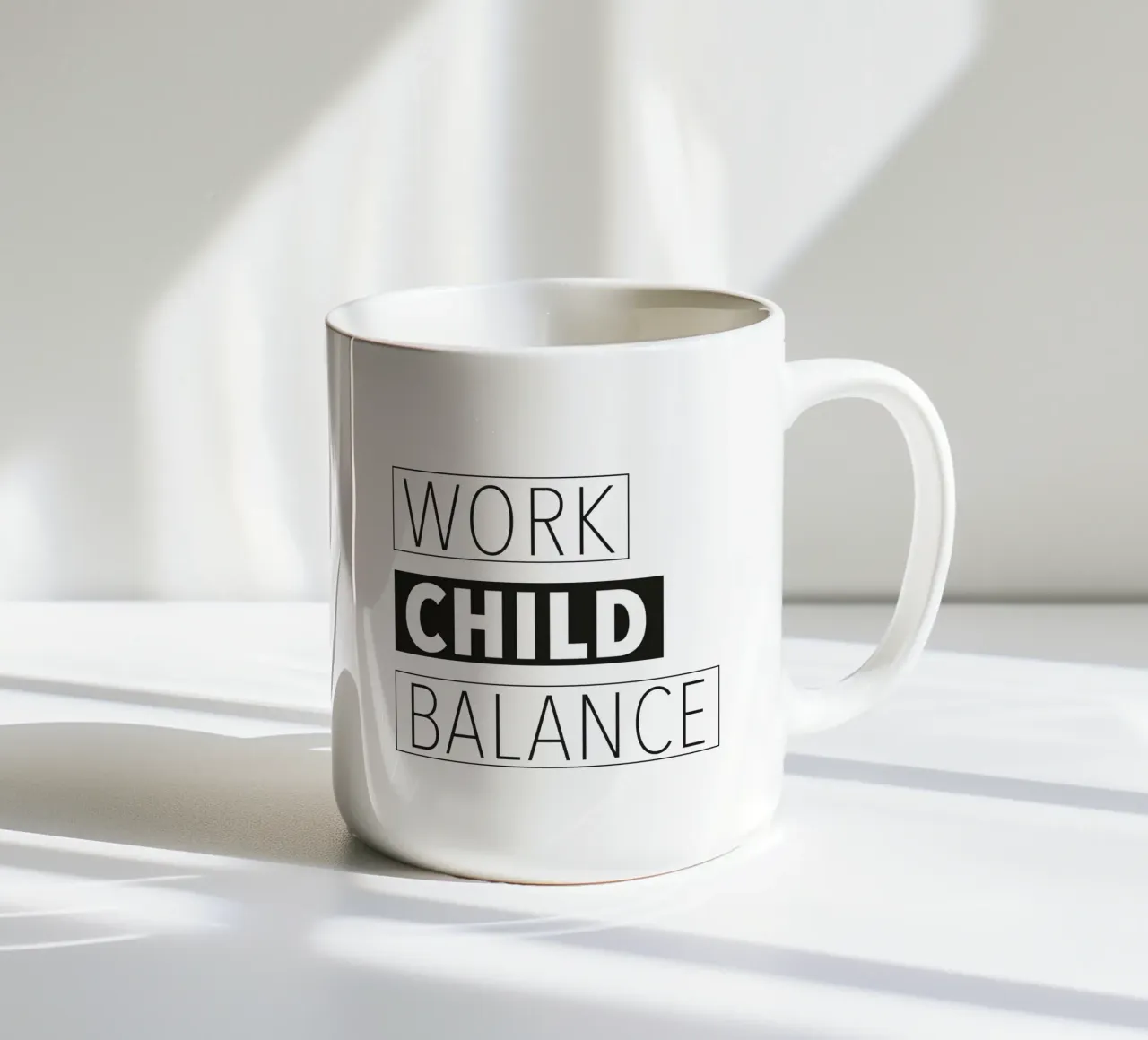 Work Child Balance tazza in ceramica da Constanze Art Direction