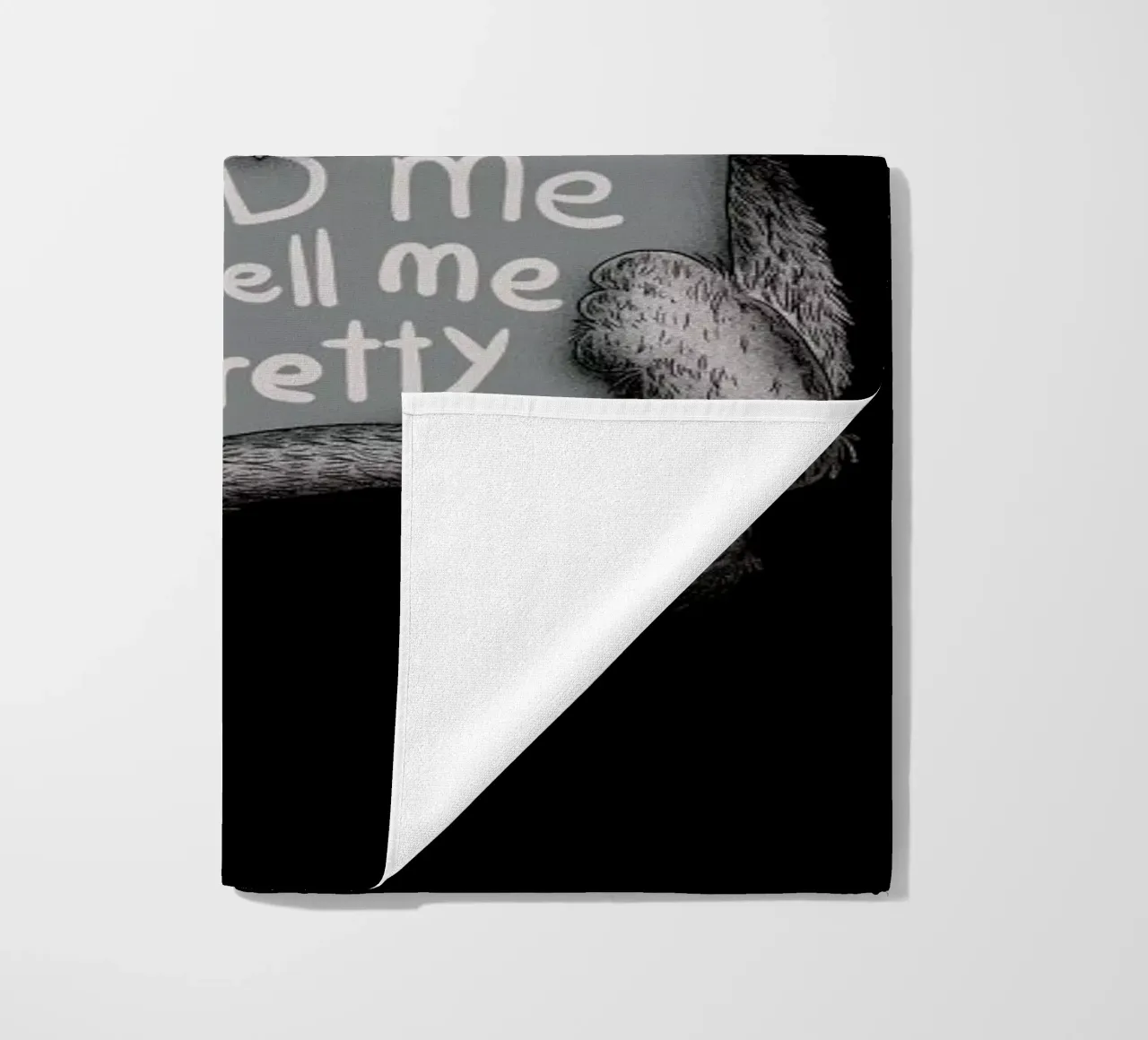 Feed Me and Tell Me I'm Pretty telo mare da Tobe Fonseca