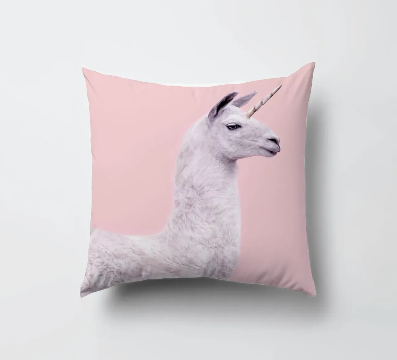Llama Unicorn cuscino da Paul Fuentes Design