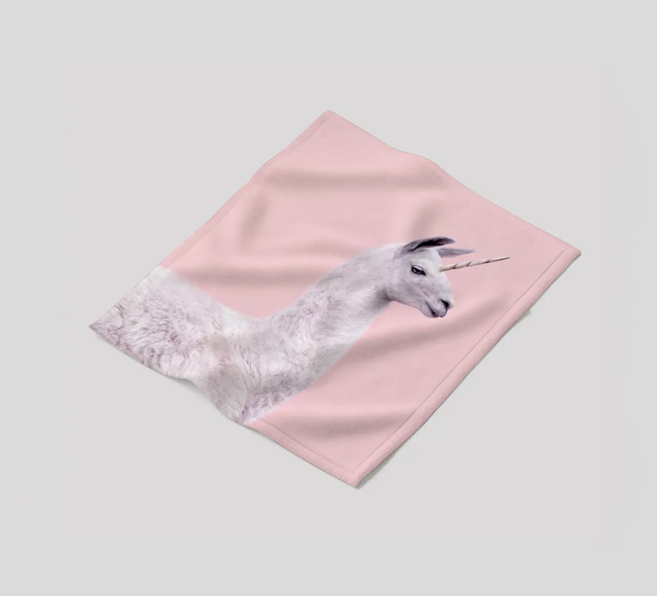 Llama Unicorn coperta in pile da Paul Fuentes Design