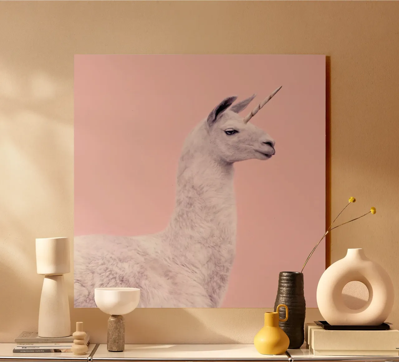 Llama Unicorn plexiglass da Paul Fuentes Design