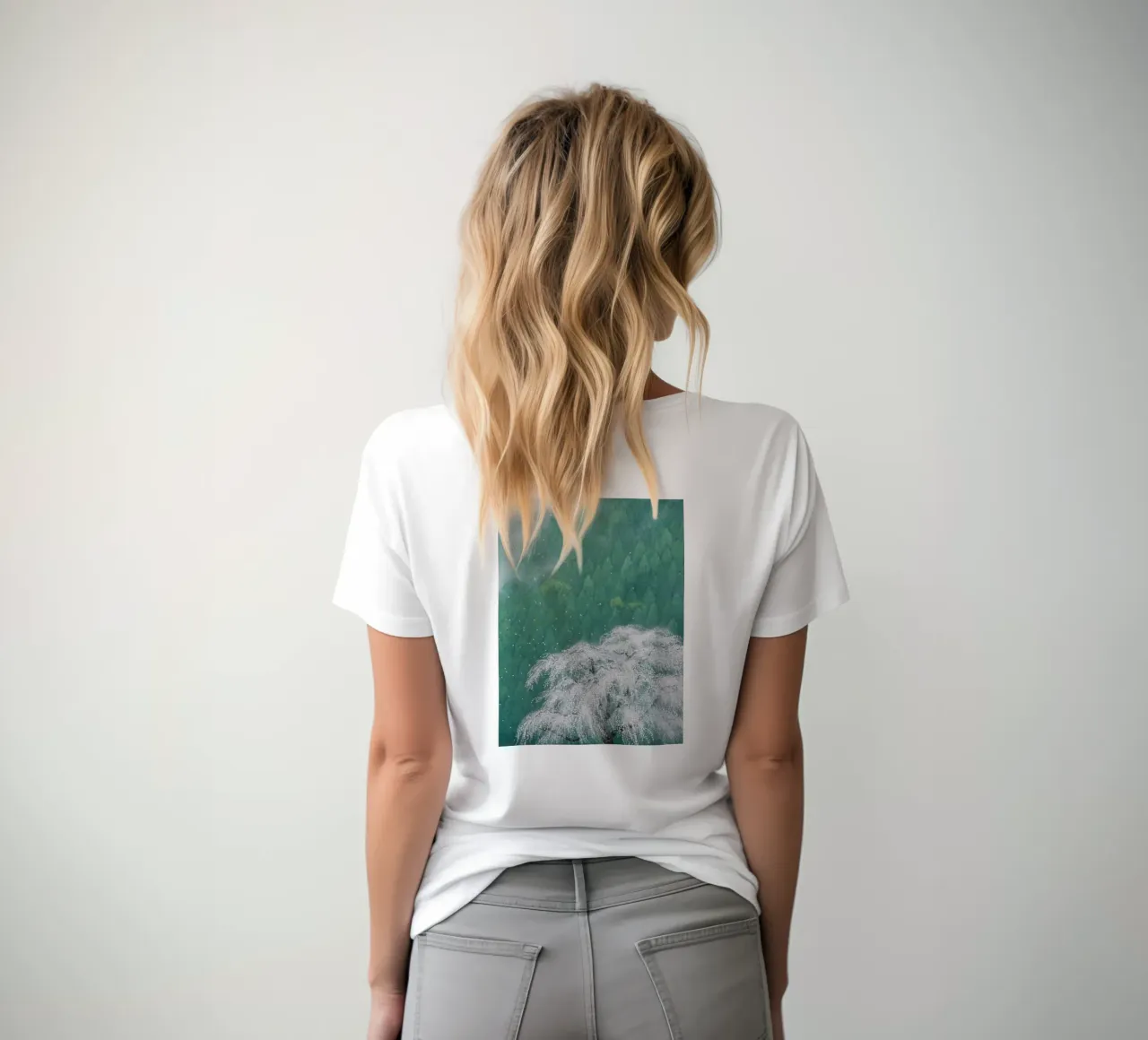 Fiori di ciliegio selvatico t-shirt da Noji-Mikiko