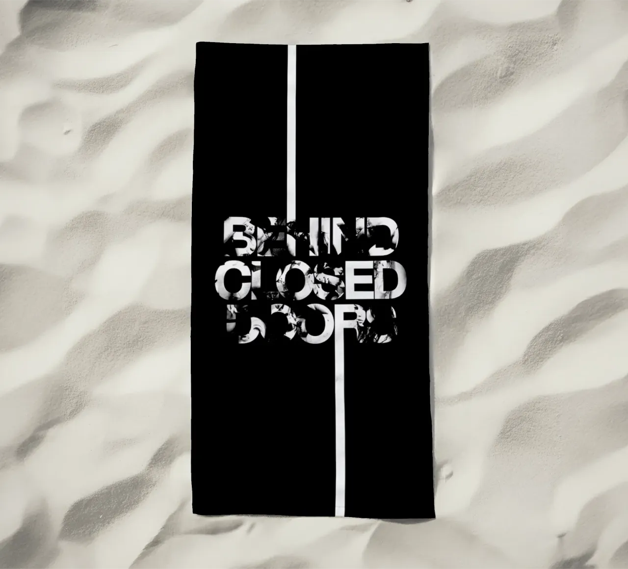 Behind Closed telo mare da Petros Afshar