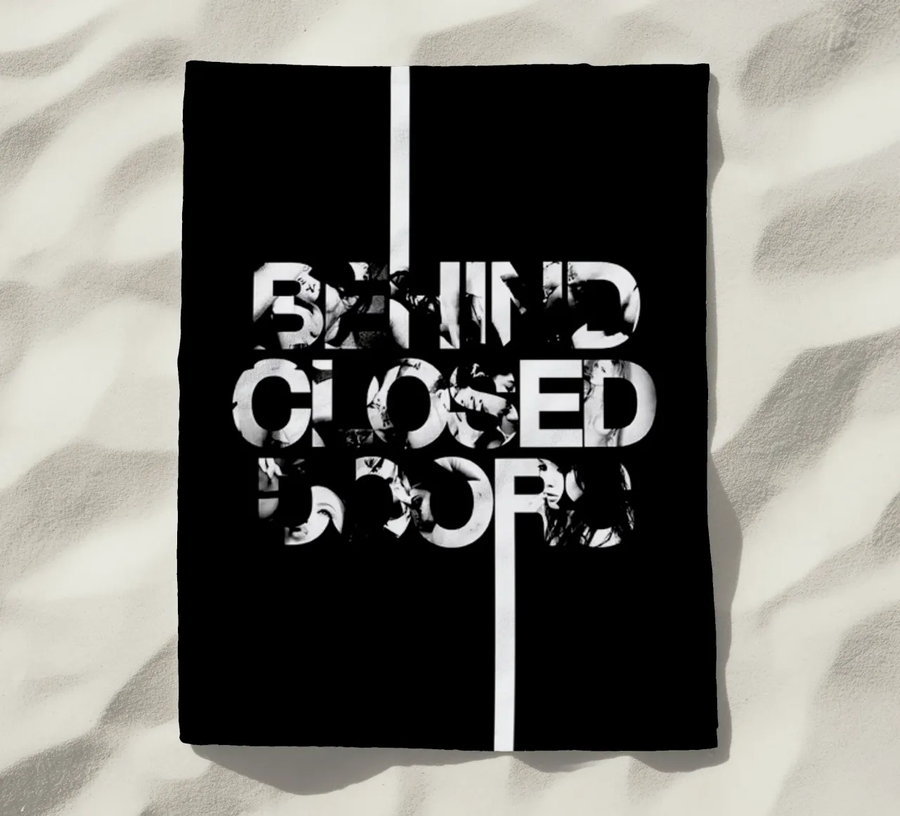 Behind Closed telo mare da Petros Afshar