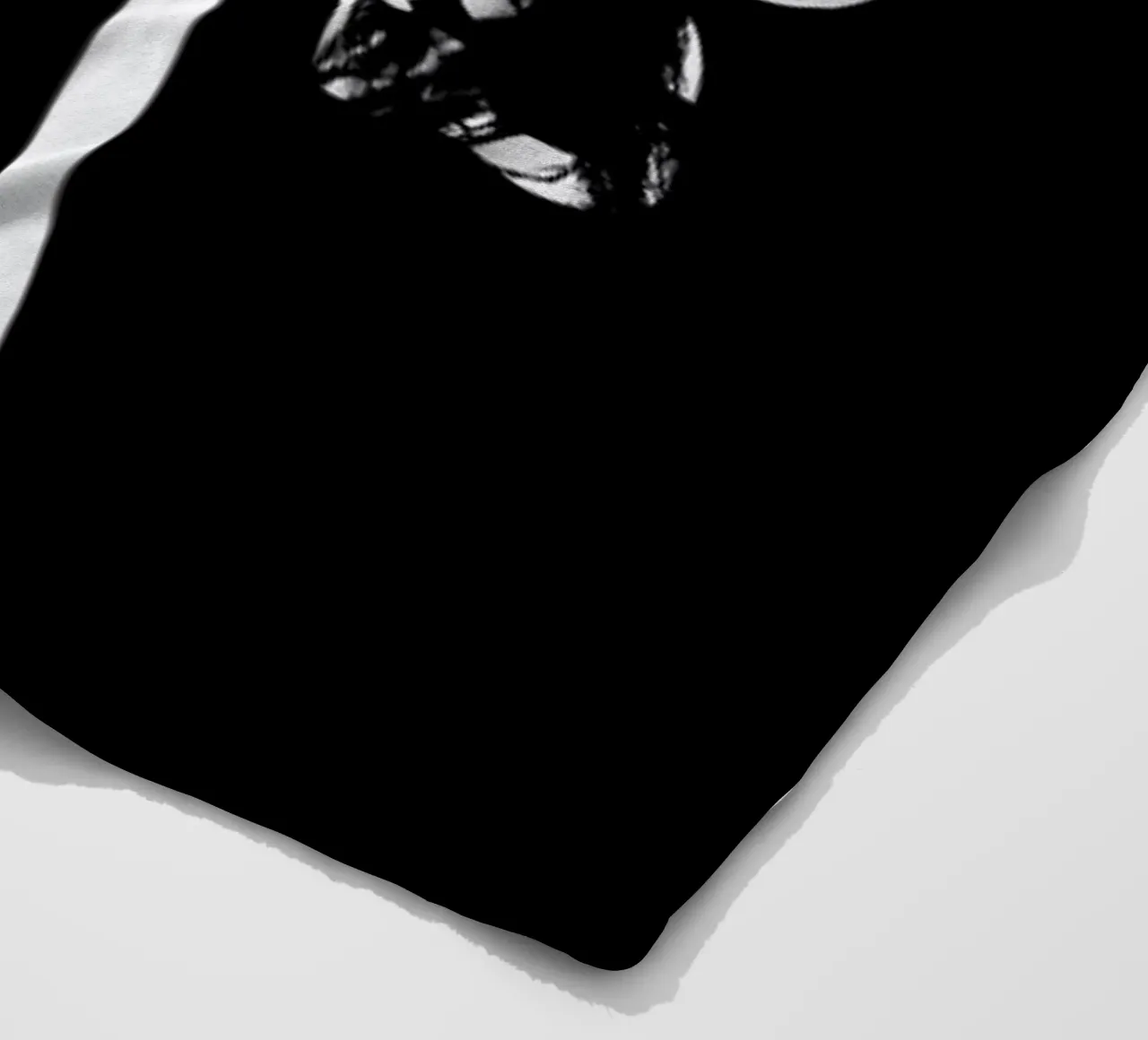 Behind Closed fleecedeken van Petros Afshar