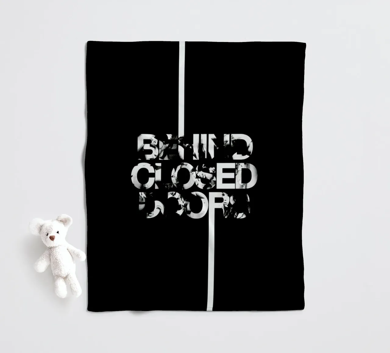 Behind Closed fleecedeken van Petros Afshar