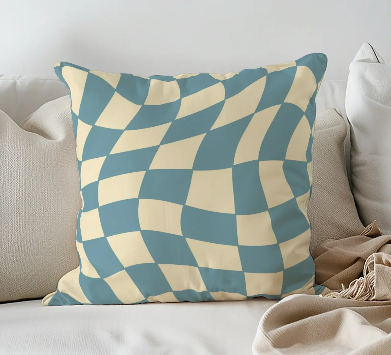 Fließendes Schachbrettmuster blau - gp with the flow cuscino da Illustration Raissa Oltmanns