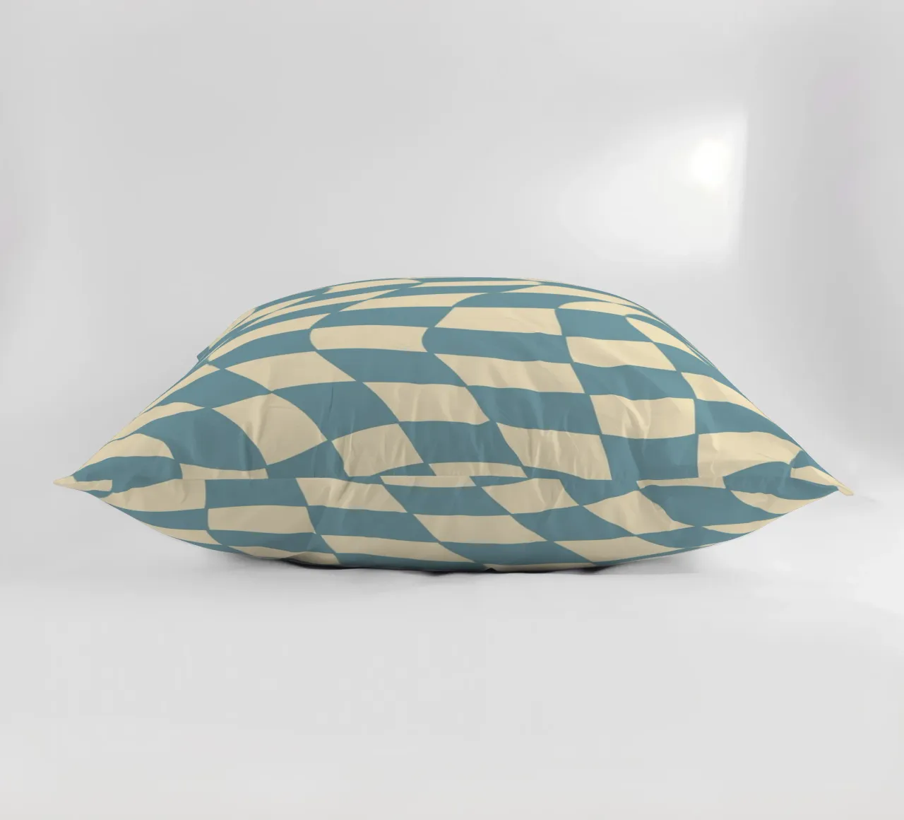 Fließendes Schachbrettmuster blau - gp with the flow cuscino da Illustration Raissa Oltmanns
