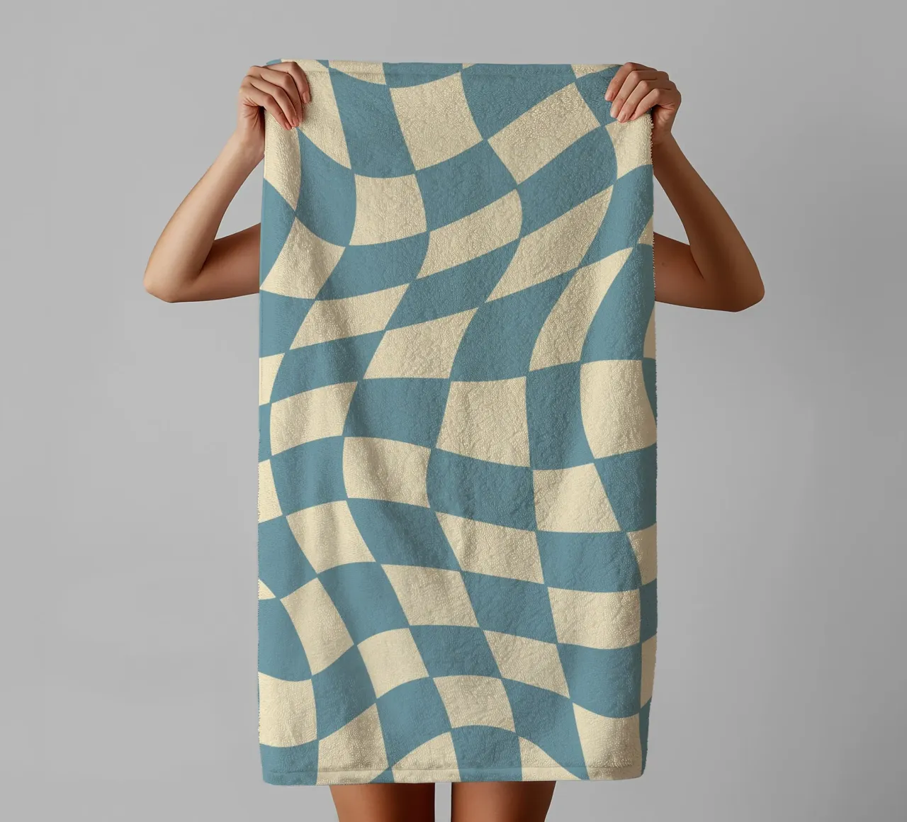 Fließendes Schachbrettmuster blau - gp with the flow asciugamano da bagno da Illustration Raissa Oltmanns