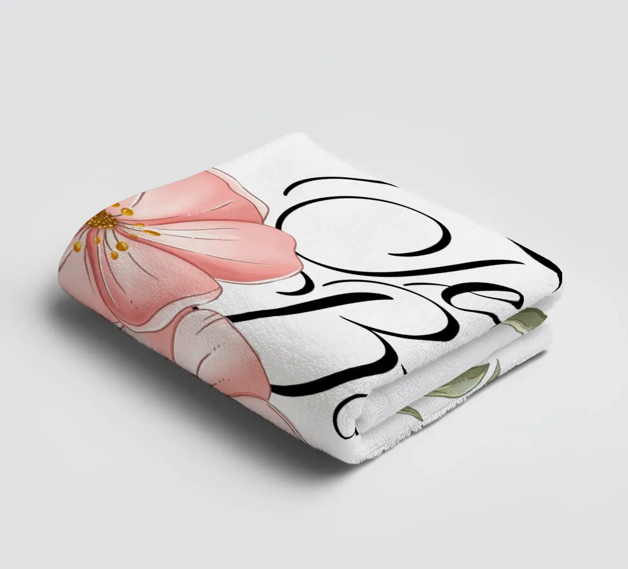 Team Sposa. Incantevole cuore floreale con calligrafia. asciugamano da bagno da CalliLetters