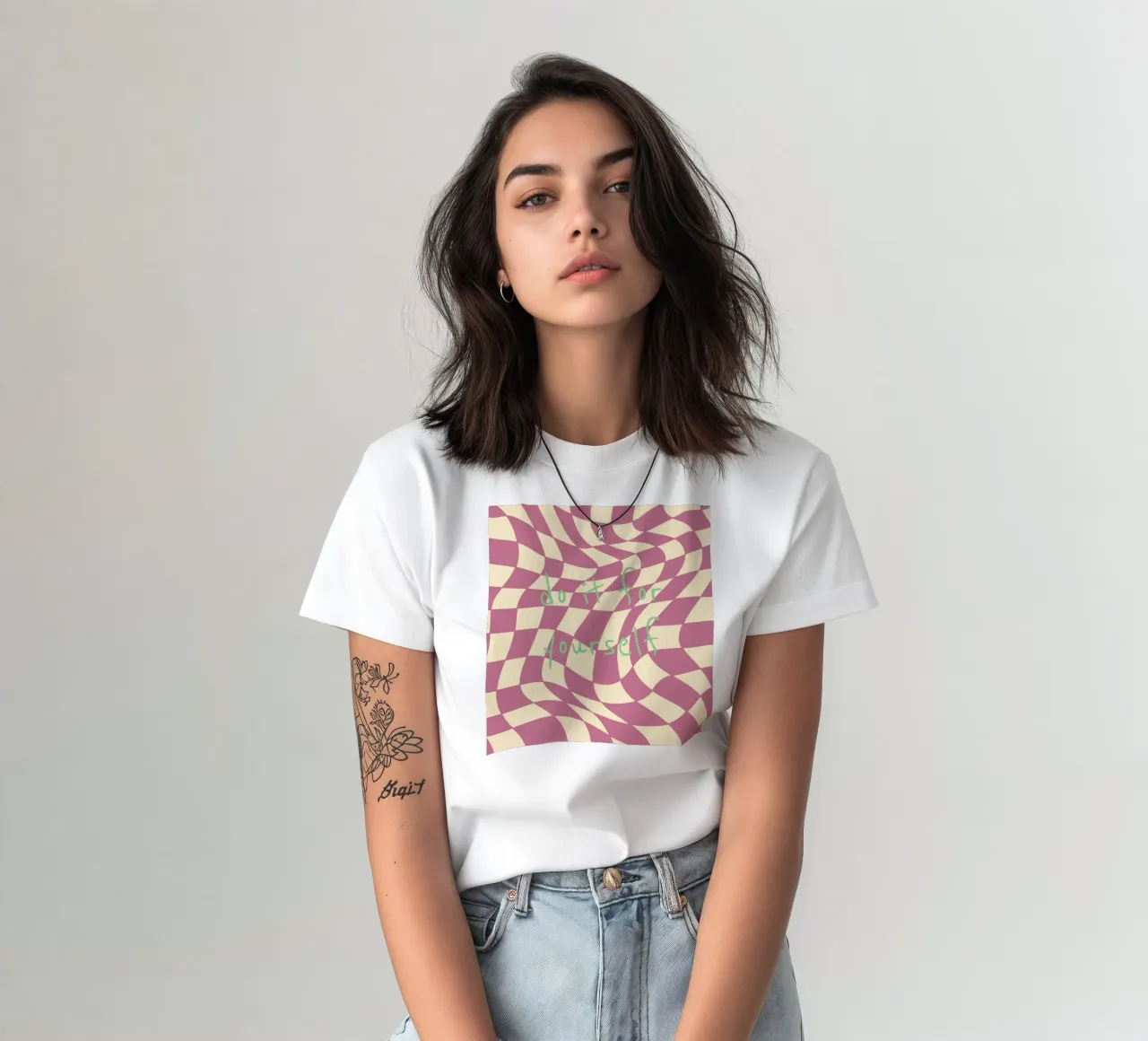 fließendes Schachbrettmuster rosa - do it for yourself t-shirt da Illustration Raissa Oltmanns
