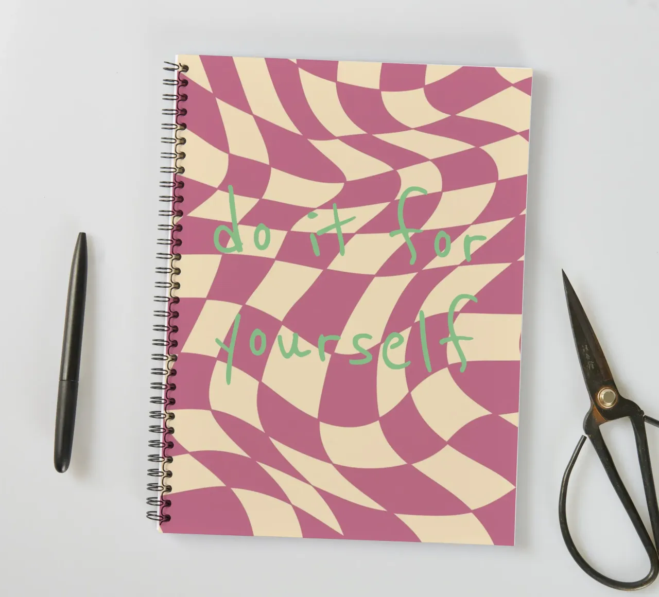 fließendes Schachbrettmuster rosa - do it for yourself diario ad anelli da Illustration Raissa Oltmanns